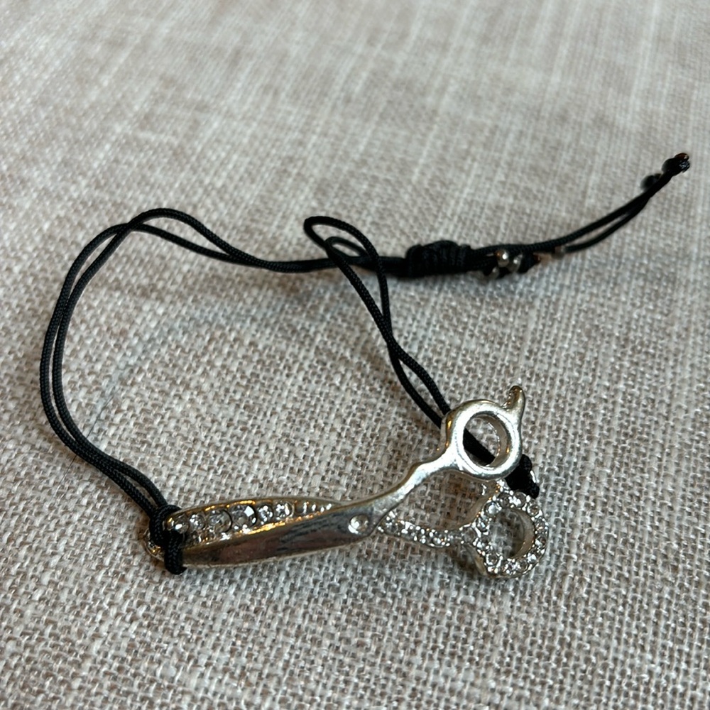 Scissor bracelet